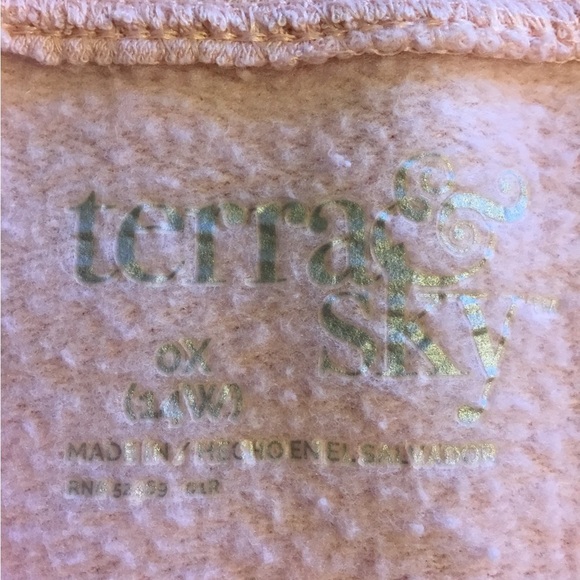 Terra& Sky Pink sweatshirt ladies size 0X. Slightly stretchy. - Picture 3 of 6